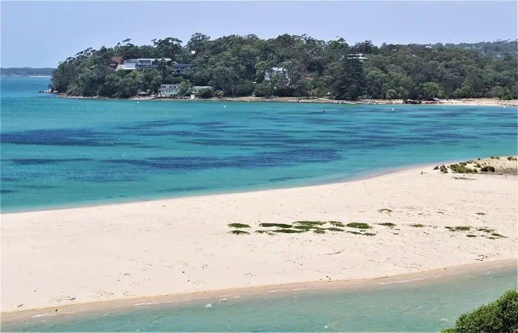 Amazing turquoise water at Bundeena and Maianbar in Sydney.