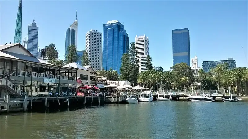 Find out 15 things to do in Perth, Australia. Includes the best Perth beaches, where to spot dolphins and kangaroos, day trips from Perth, where to eat and drink and the best sunrise and sunset spots.