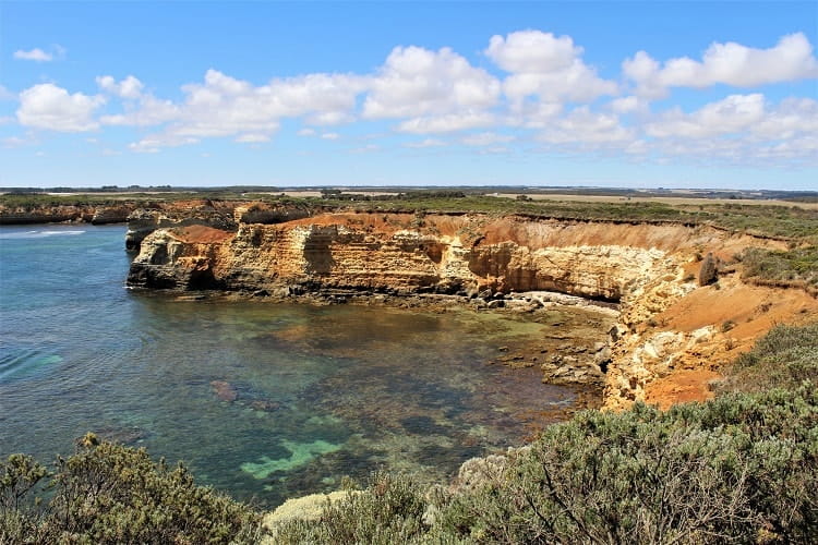 Coastal limestone cliffs on the Great Ocean Road.