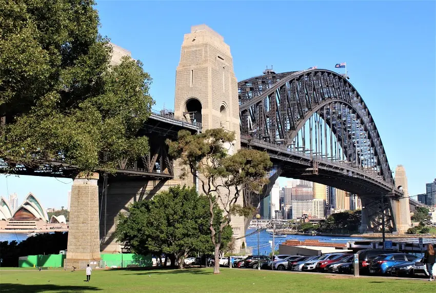 The best things to do in Sydney Australia - discover Sydney highlights including Sydney Opera House, Sydney Harbour Bridge, Bondi Beach, the Blue Mountains, Sydney food & more.