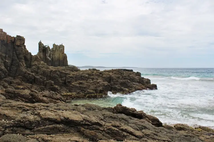 Discover what to do in Kiama NSW with this list of top Kiama attractions, including Cathedral Rocks, Kiama Blowhole, Bombo Quarry and amazing beaches.