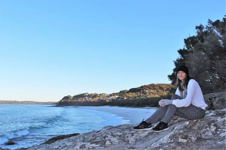 Lisa Bull, British travel blogger, enjoying the White Sands Walk in Jervis Bay, Australia whilst on a house sit.
