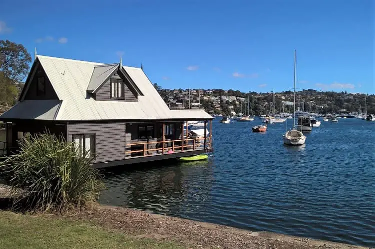 A very modern boathouse in Mosman, Sydney.