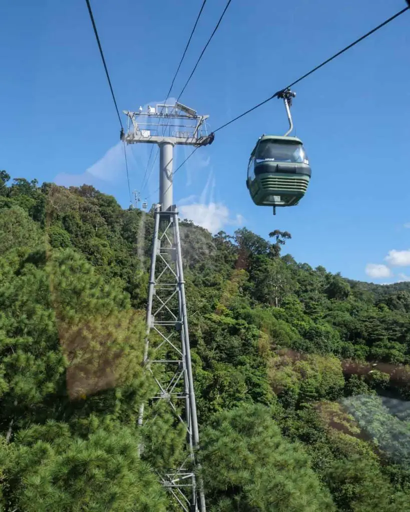 Cablecars above the rainforest on the skyrail Cairns to Kuranda.